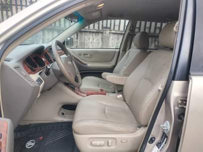 A picture of Clean 2007 Toyota Highlander for sale It s first body