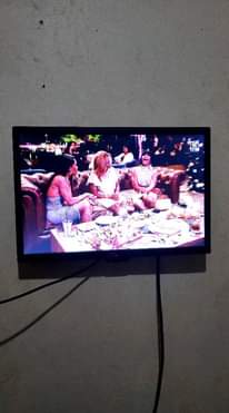 A picture of 19 inches lg