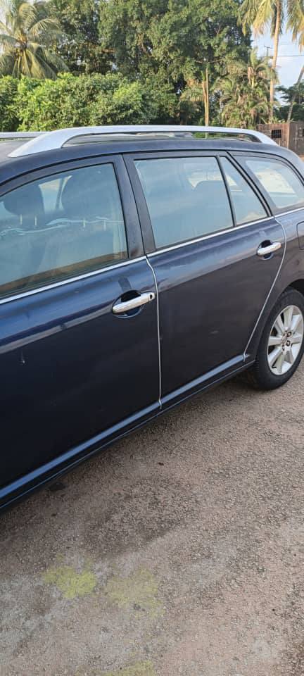 A picture of Toyota avensis 2004 5 first body engine and jear Ac