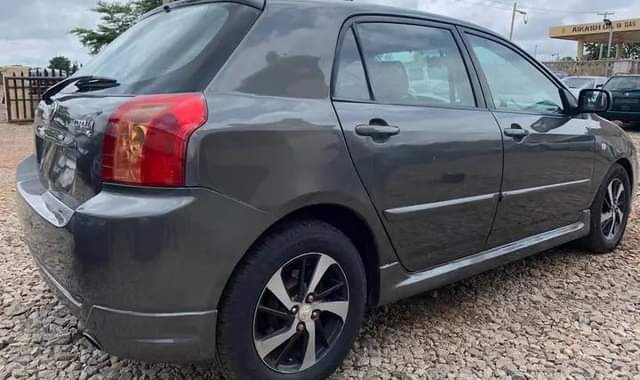 A picture of Brand TOYOTA Model COROLLA OBAMA Year 2005 Transmission Automatic Price