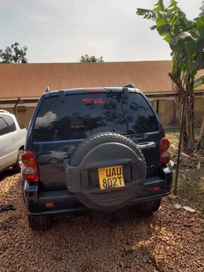 A picture of 2005 Jeep Cherokee