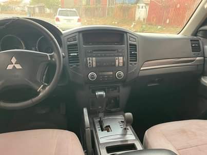 A picture of 2010 Nissan Pajero