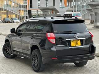 A picture of TOYOTA VANGUARD 28 3M