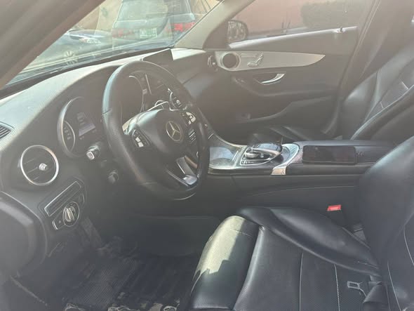 A picture of Mercedes Benz C300 2015