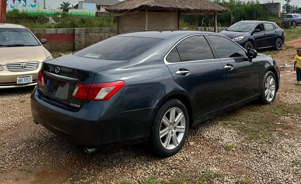 A picture of Direct Belgium 2008 Lexus es350