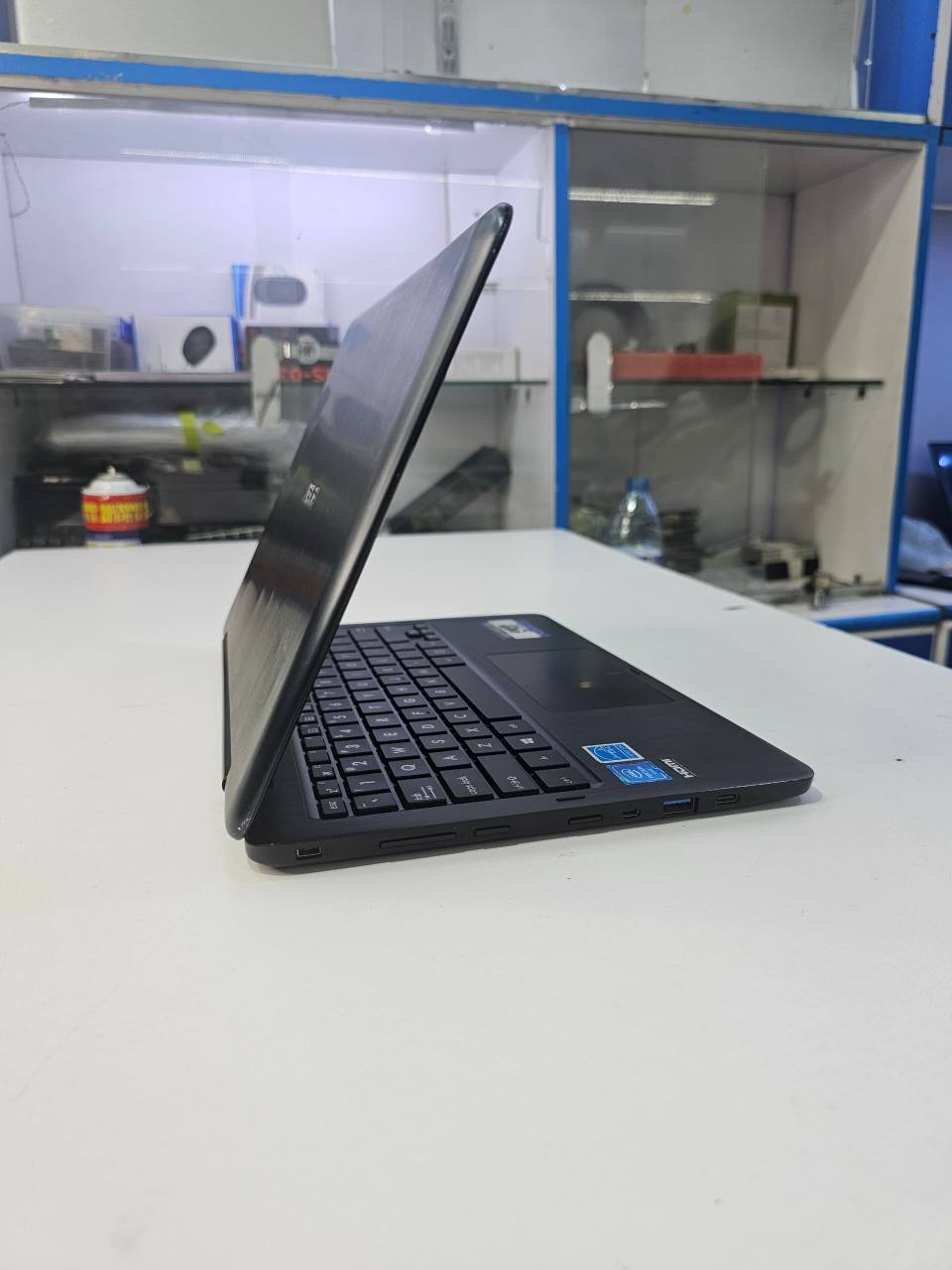 A picture of Asus x360