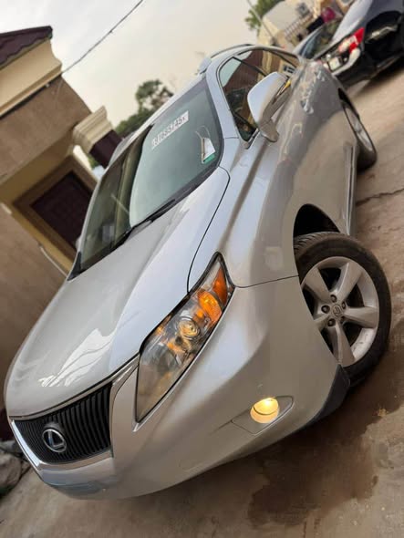 A picture of 2012 Foreign Used Rx350 08130441345