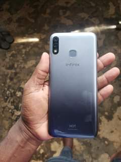 A picture of Infinix hot 8