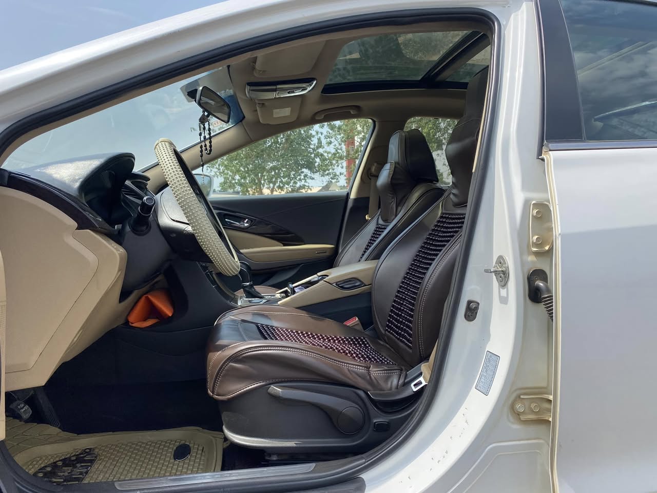 A picture of Registered 2014 HYUNDIA AZERA
