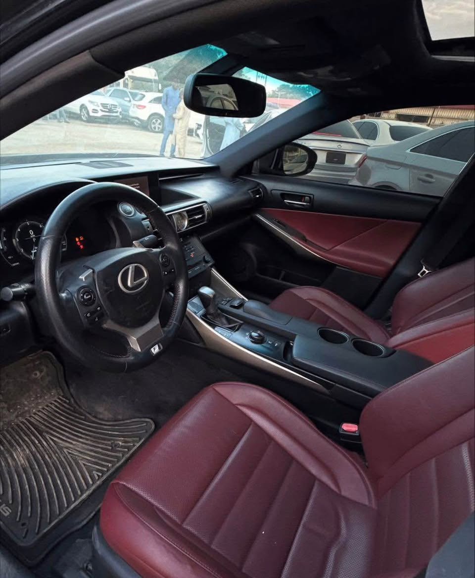 A picture of Distress Belgium standard Is250 Fsport 2014 absolutely nothing to fix