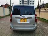 A picture of TOYOTA NOAH