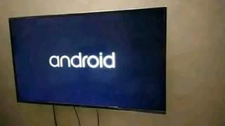 A picture of Nina uza tv nch 32 smart Bei 235 nipgie 0689319654