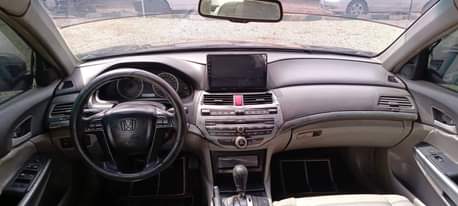A picture of 2010 HONDA ACCORD 2010 5