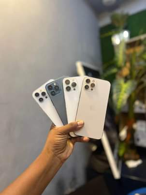 A picture of IPHONE