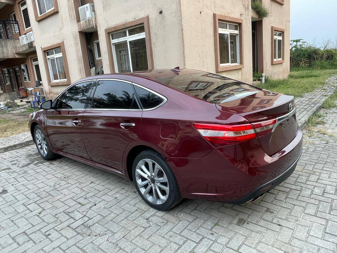 A picture of A year Used 2016 Toyota Avalon tokunbo standard Untempered engine