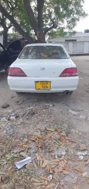 A picture of Toyota cresta