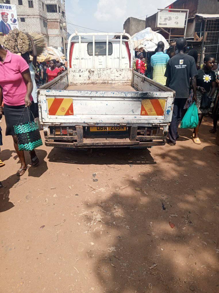 A picture of Toyota dyna with kigege engine 14m call me or watsap