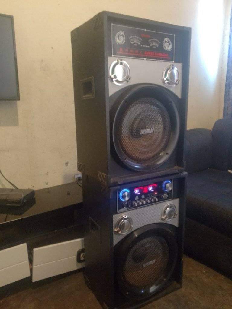 speakers