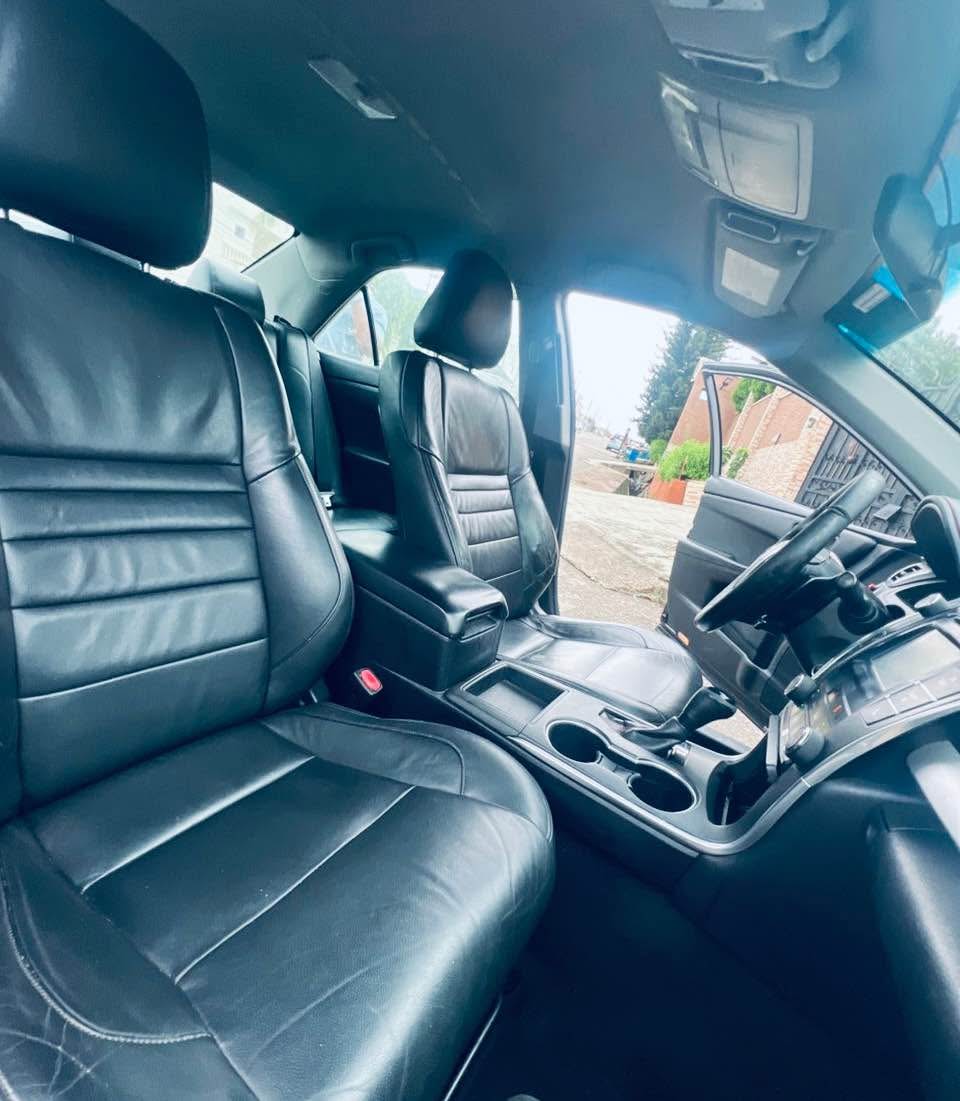A picture of Toyota Camry SE 2016