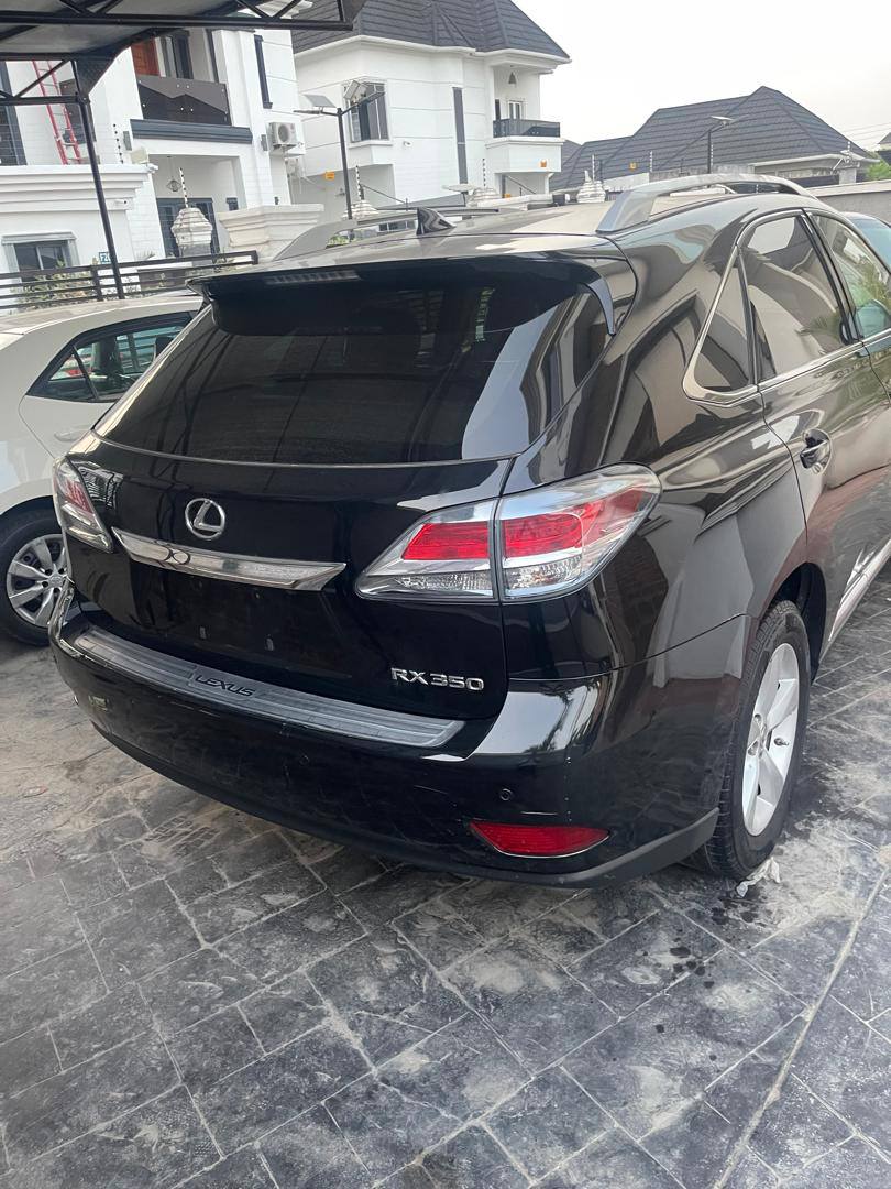 A picture of Distress sale Tokunbo RX350 2015
