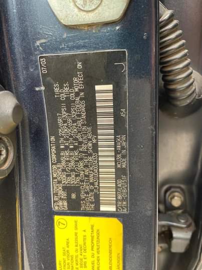 A picture of Lexus Rx 330 2004 model