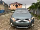 A picture of Wow This is pre owned Toyota venza 2010 model barely