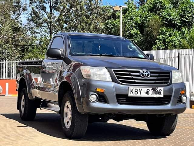 used toyota hilux