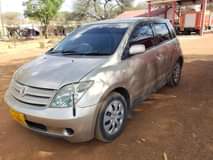 A picture of TOYOTA IST NZURI SANA INAUZWA 5 8M 0754754463