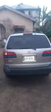 A picture of 2002 model Toyota sienna engine gear working perfectly Ac needs
