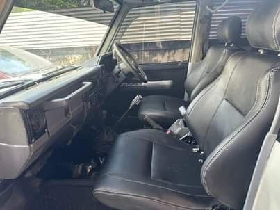 A picture of Landcruza zx gari imefugwa ikafugika Injin 1hz diesel Gia manyu