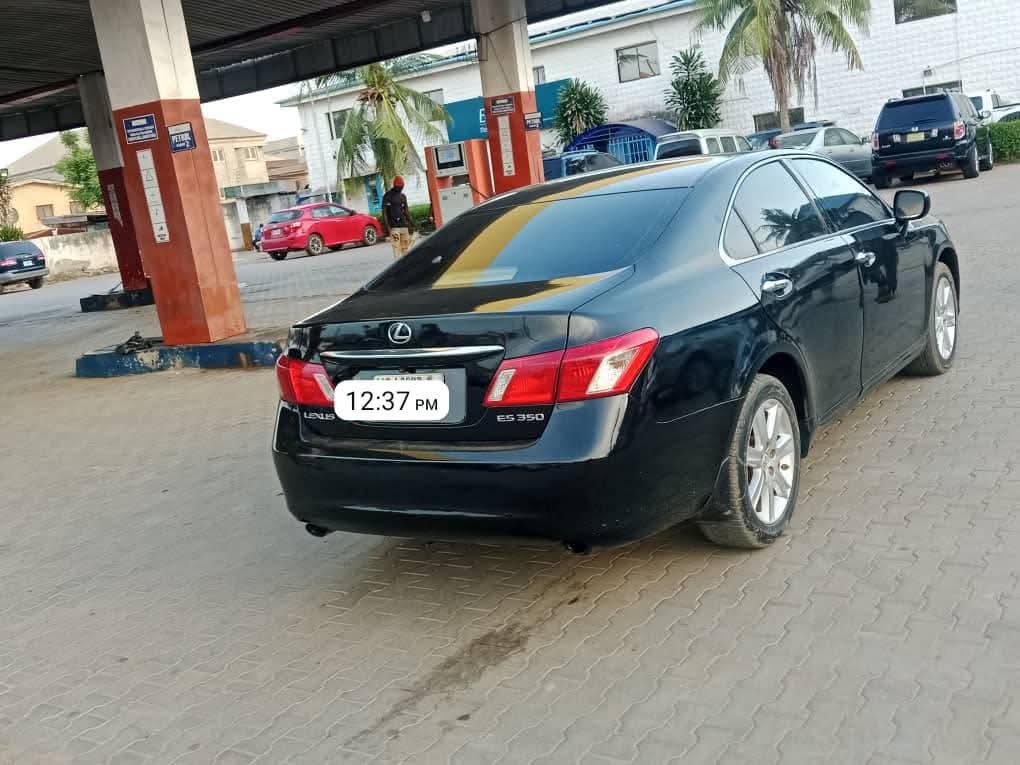 A picture of 2008 ES350 lexus