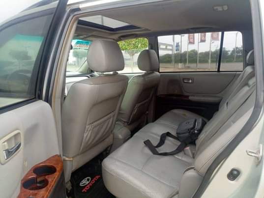 A picture of 2006 Toyota Highlander 2006 Front