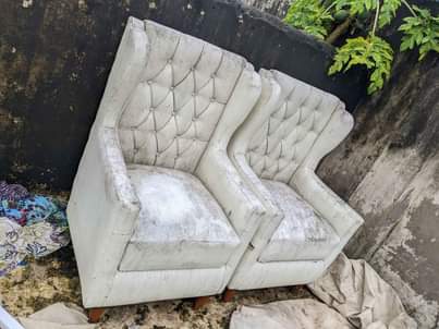 A picture of Makochi ya sofa yakisasa