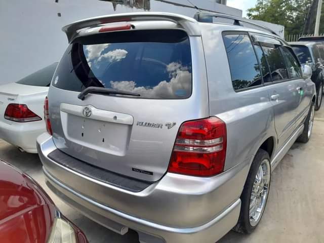 A picture of TOYOTA KLUGER