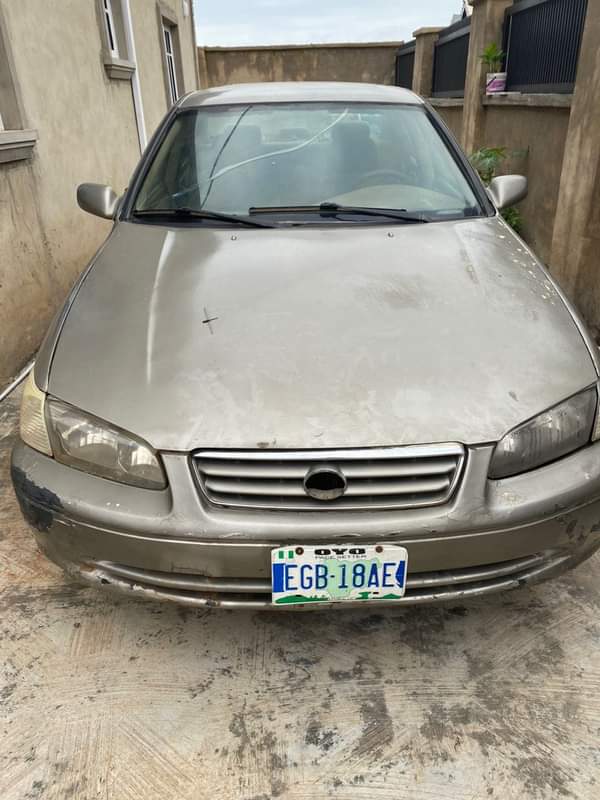 A picture of Toyota Camry Envelope Good Engine and Gear AC need Gas