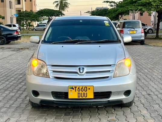A picture of TOYOTA IST DU Engine 2NZ Cc 1290 Year 2004