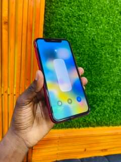 A picture of iPhone 11 plain 128gb