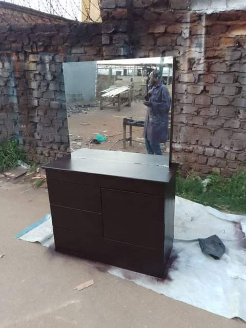 A picture of Dressing mirror