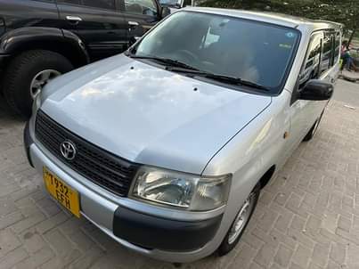 A picture of Probox GL mOdel Mwaka 2004 Enginee Cc1490 usajili namba EFH