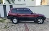 A picture of TOYOTA RAV4 OLD