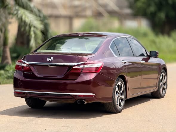 A picture of BOUGHT BRAND NEW 2016 HONDA ACCORD EXL KEYLESS V4WITH DUTY