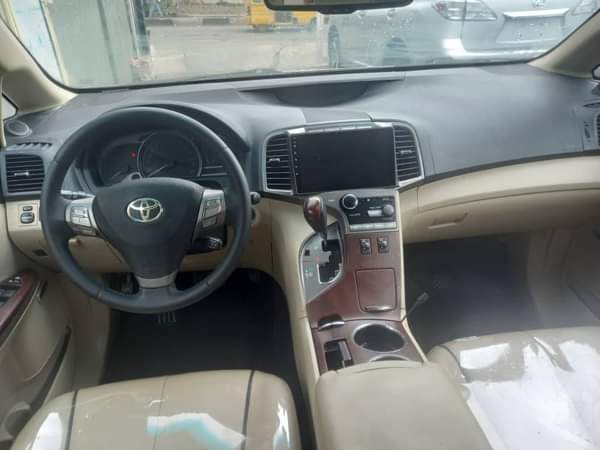 A picture of 2010 Toyota Venza Tokunbo With Full Option With Double Panoramic