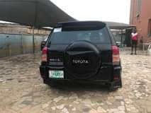 A picture of Toyota RAV4 2004