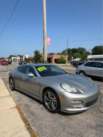 A picture of 2010 Porsche Panamera 4S Sedan 4D