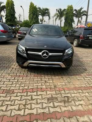 A picture of 2019 merchandise Benz GLC 300 super fresh everything soft super