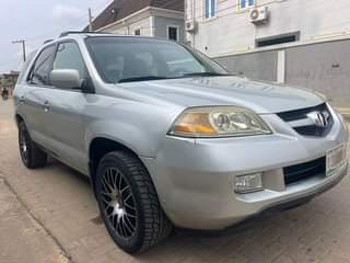 A picture of 2005 ACURA MDX USED