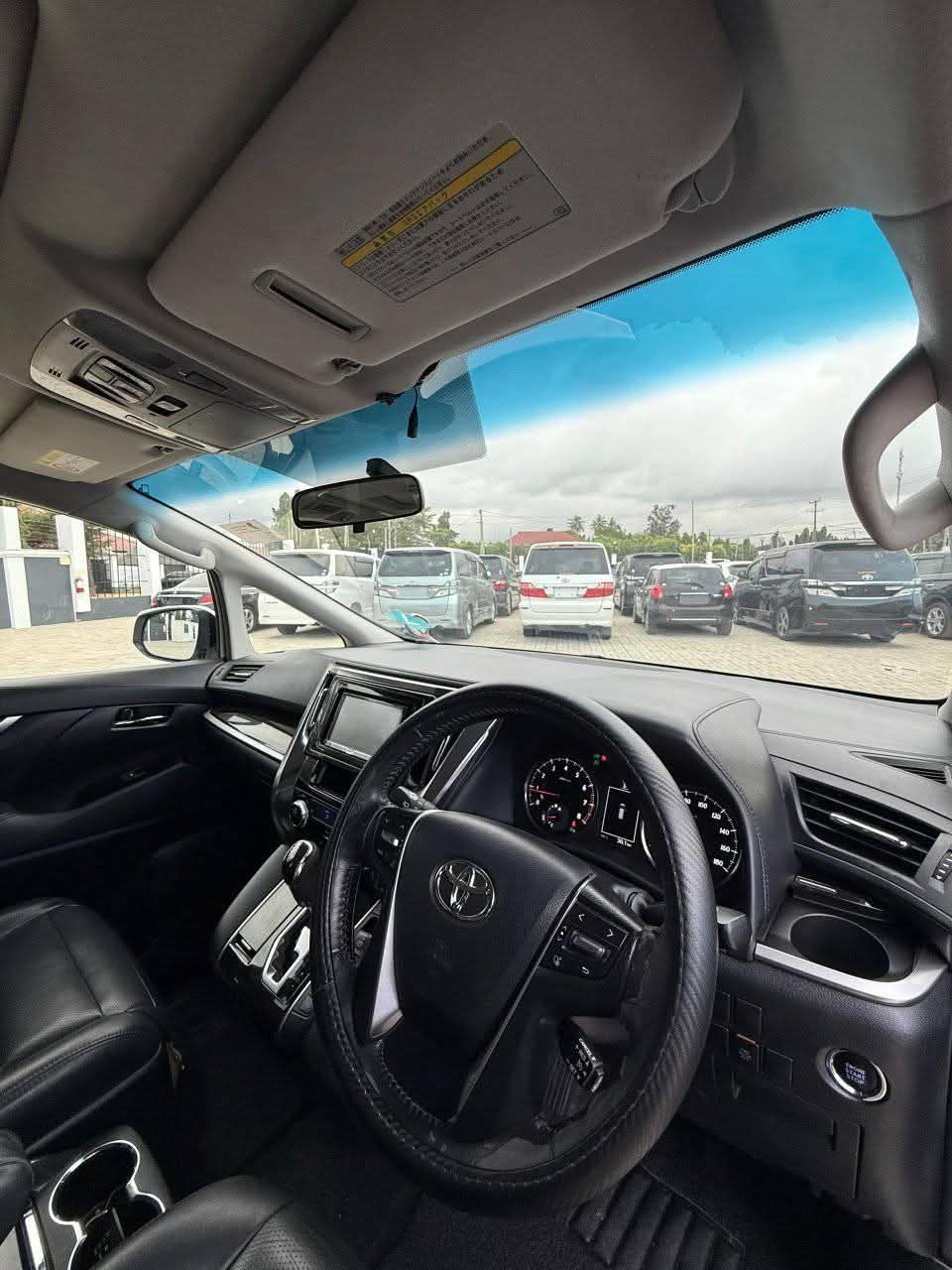 A picture of Toyota alphard