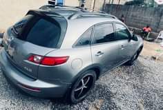 A picture of Infinity Fx35 2005 08025508383