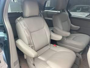 A picture of Toyota Sienna 2009 Kogi state cleared Custom papers intact Price