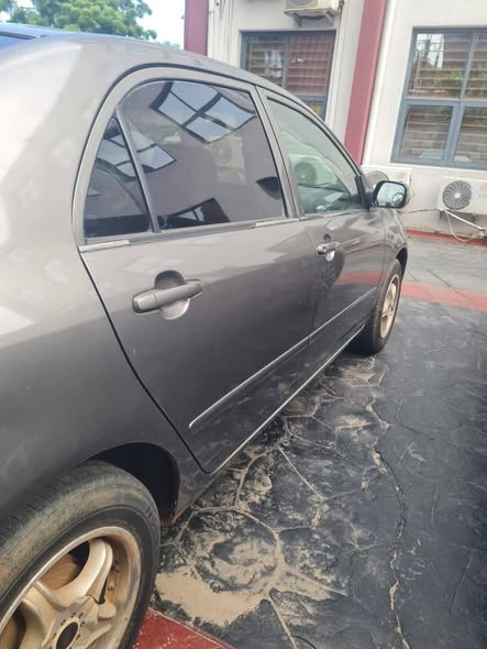 A picture of 2004 Toyota Corolla Clean First Body